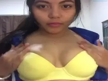 ABG Toge Pamer Dada Besar Kencang Menggoda poster