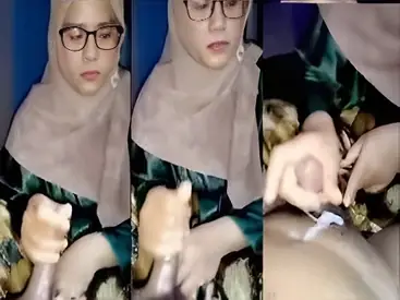 Bokep Dicoliin Bu Guru sampai Crot, Pelajaran Luar Kurikulum yang Tidak Terduga poster