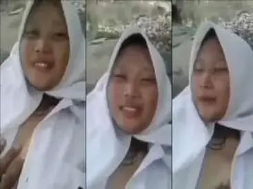 Genjot Gadis SMA di Batu Sungai Jembut Lebat Basah Gila poster