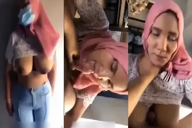 Penjaga Warung Kopi Tobrut Melayani Tamu Ngewe